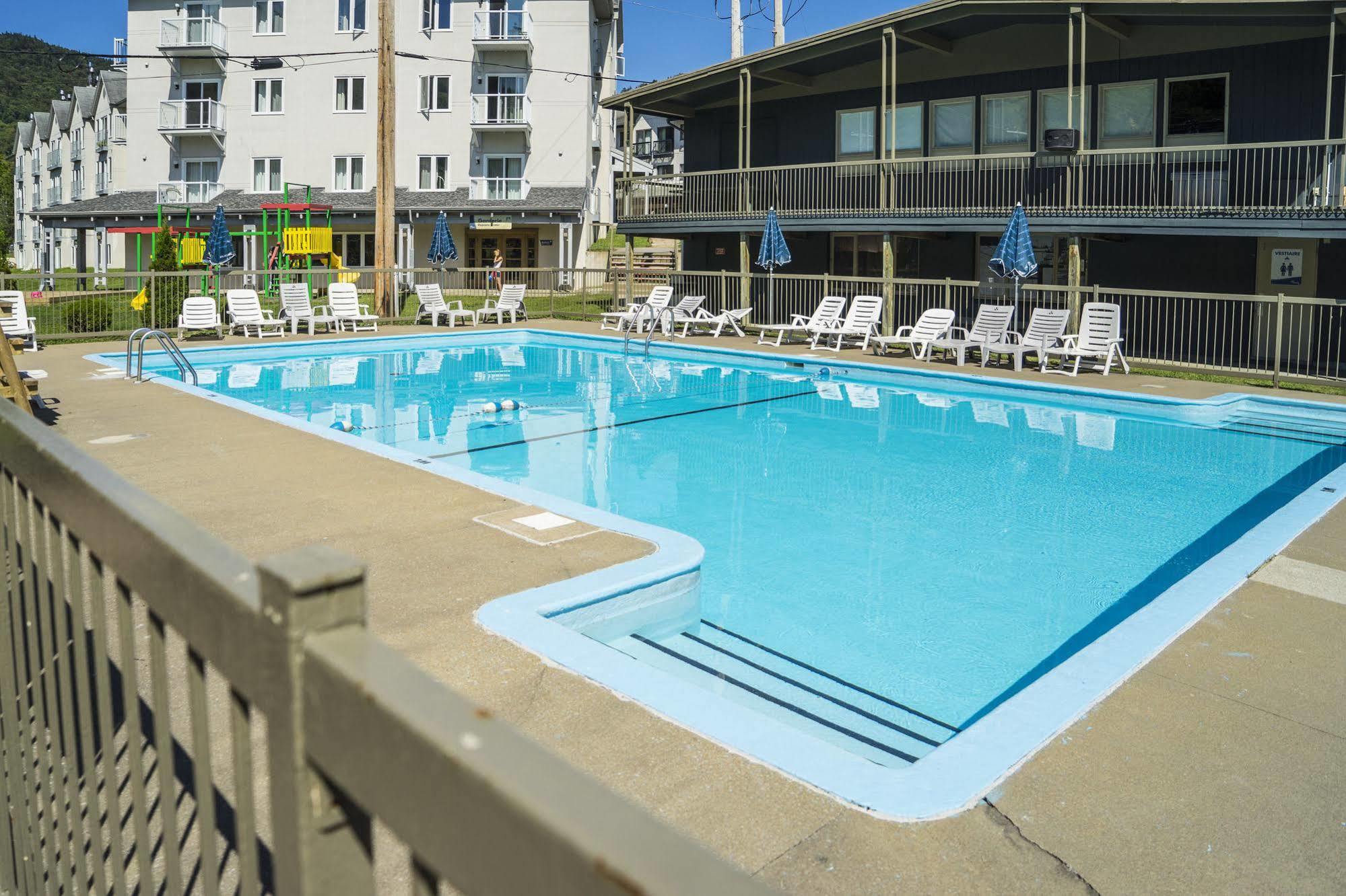 Condos Stoneham Εξωτερικό φωτογραφία