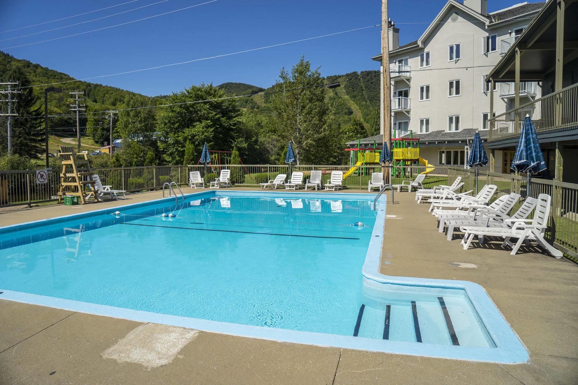 Condos Stoneham Εξωτερικό φωτογραφία